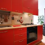 Colorful Porta Romana Apartment